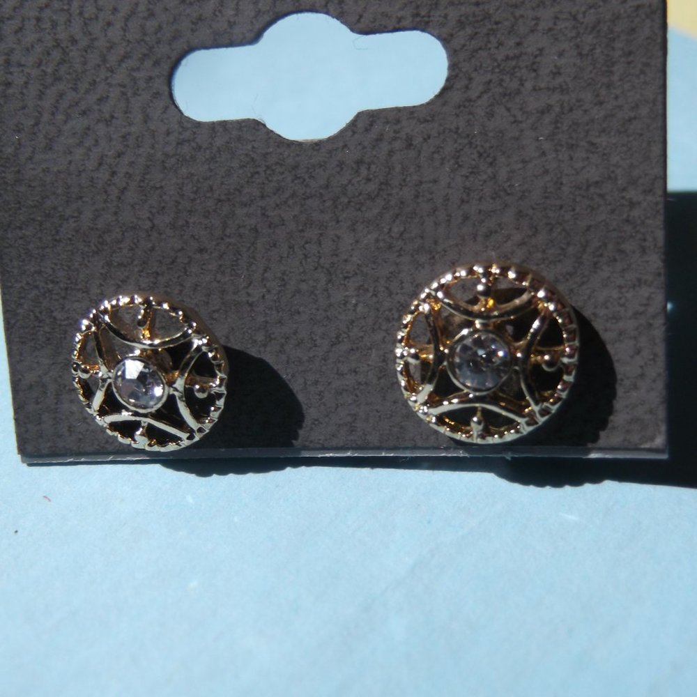 NWT Four Pairs of Earrings by Express - Picture 2 of 15
